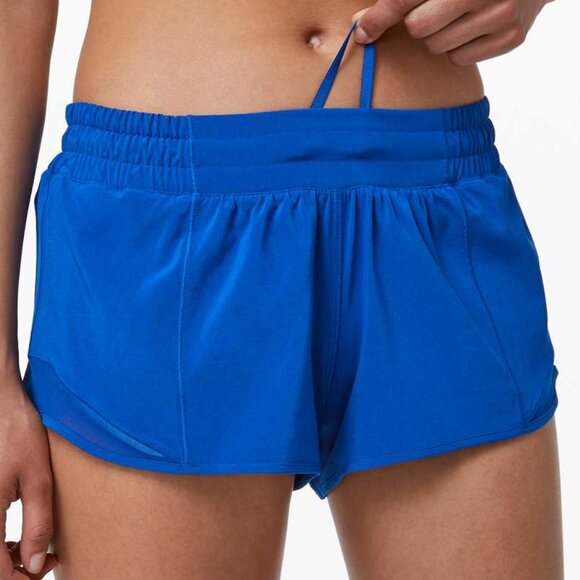 Lululemon Hotty Hot Short II *2.5" - 2 Jet Stream - Picture 1 of 7